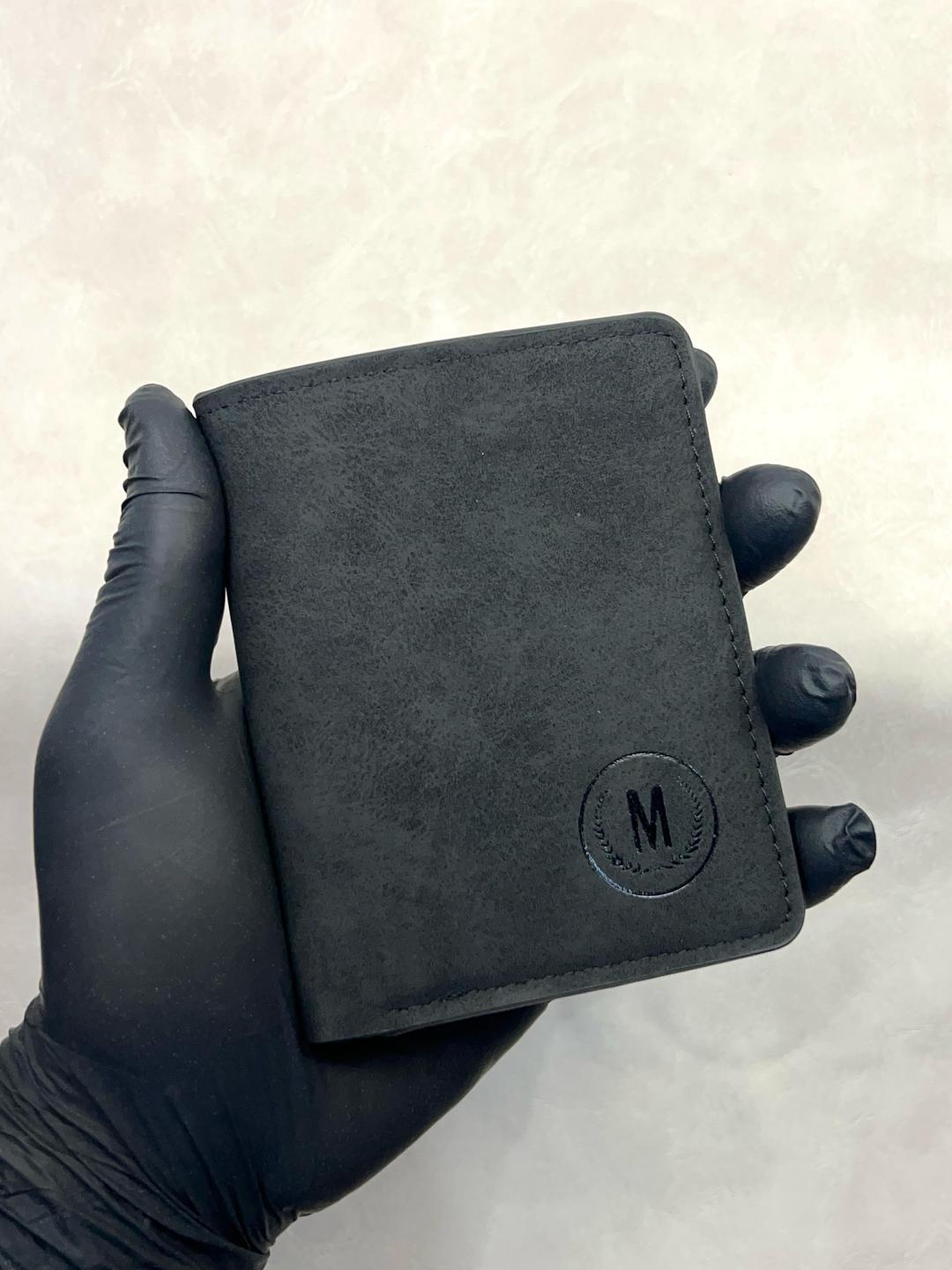 Men’s Classic Leather Wallet – Premium Quality